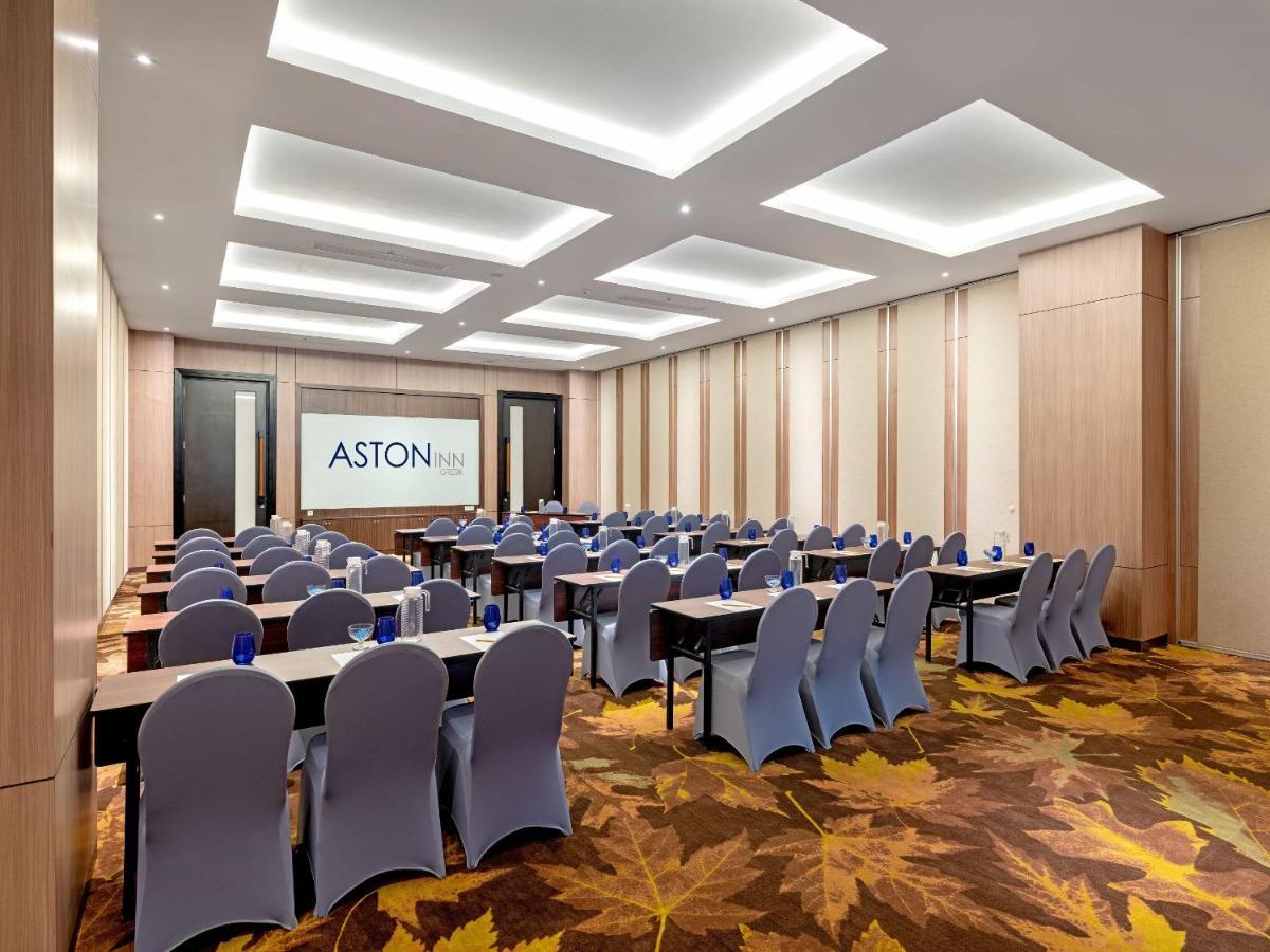 ASTON Inn Gresik Exterior foto