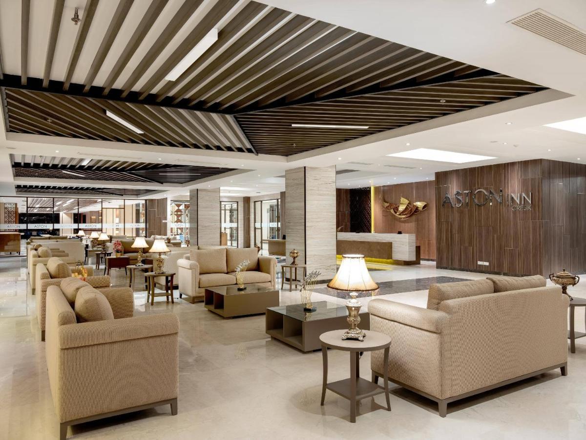 ASTON Inn Gresik Exterior foto