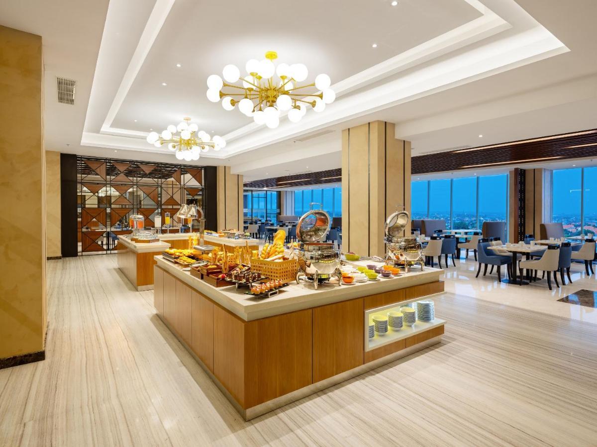 ASTON Inn Gresik Exterior foto