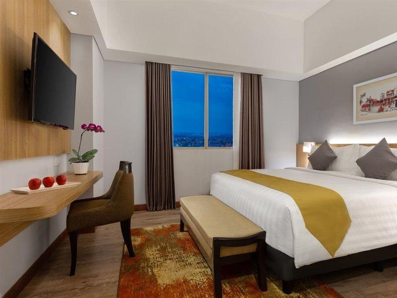 ASTON Inn Gresik Exterior foto